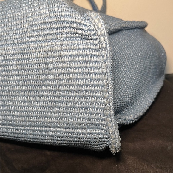 Large Givenchy Raffia Tote - Picture 4 of 10